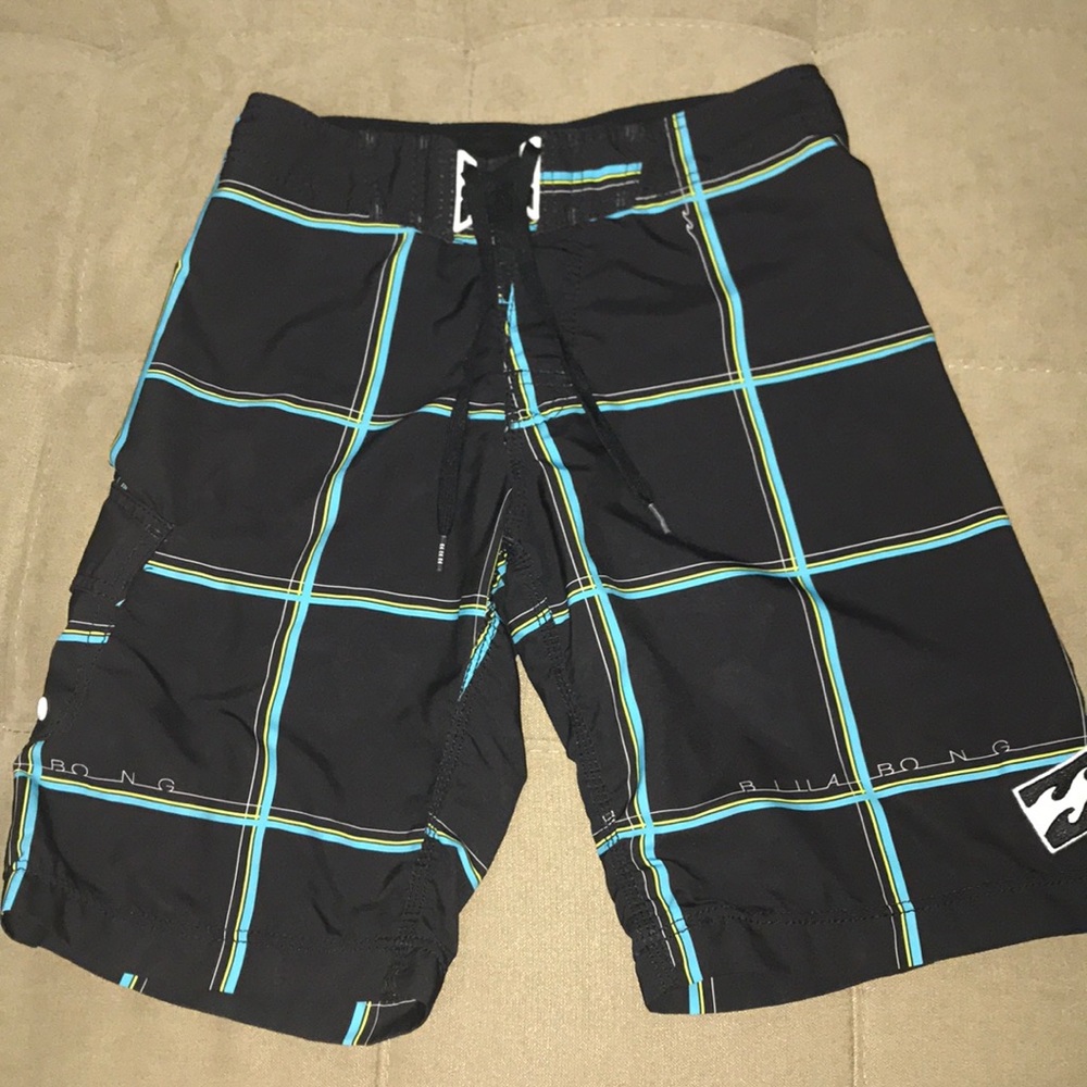 Black billabong board shorts